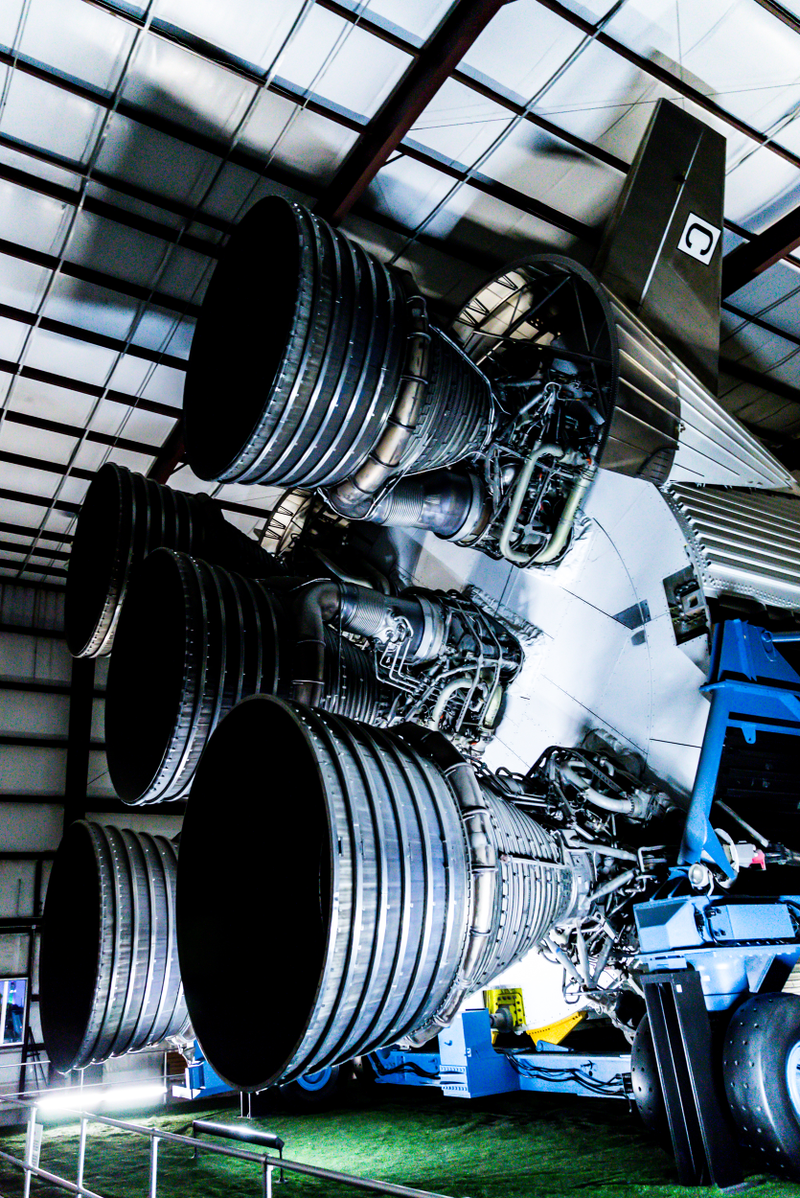 Illustration for article titled NASA's Building 9 Is The Giant Space Toy Box Of Your Dreams